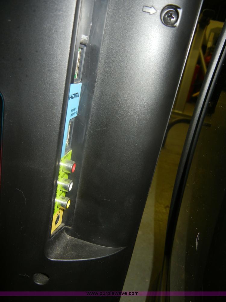 image for item N9905 RCA 40" television