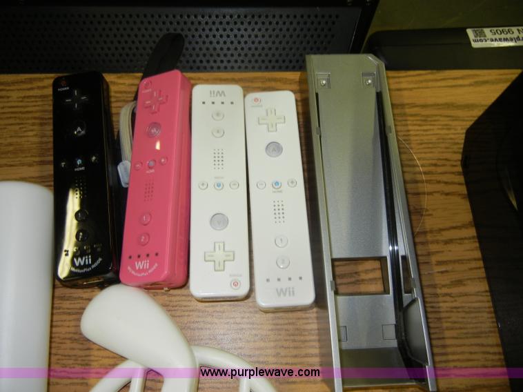 image for item N9912 Wii game console