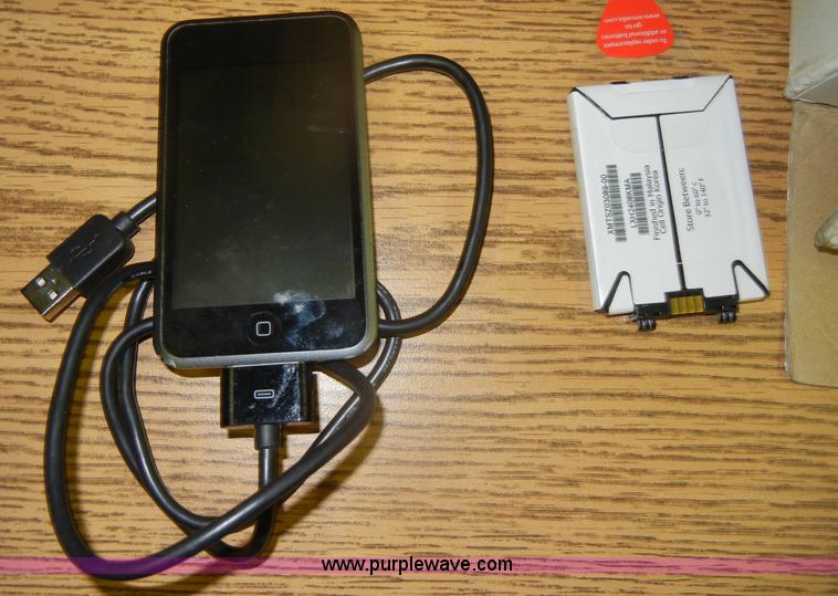 image for item N9913 Assorted electronics
