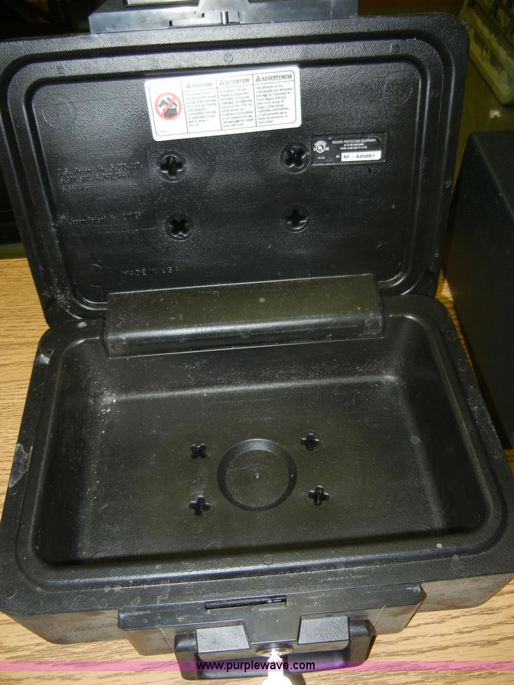 image for item N9915 (5) assorted personal home safes
