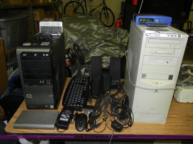 image for item N9918 Assorted electronics