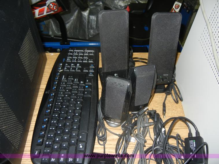 image for item N9918 Assorted electronics