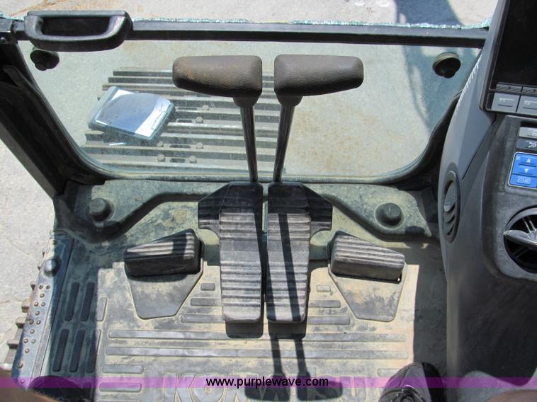 image for item C2326 2008 Komatsu PC400LC-8 excavator