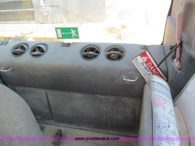 image for item C2326 2008 Komatsu PC400LC-8 excavator