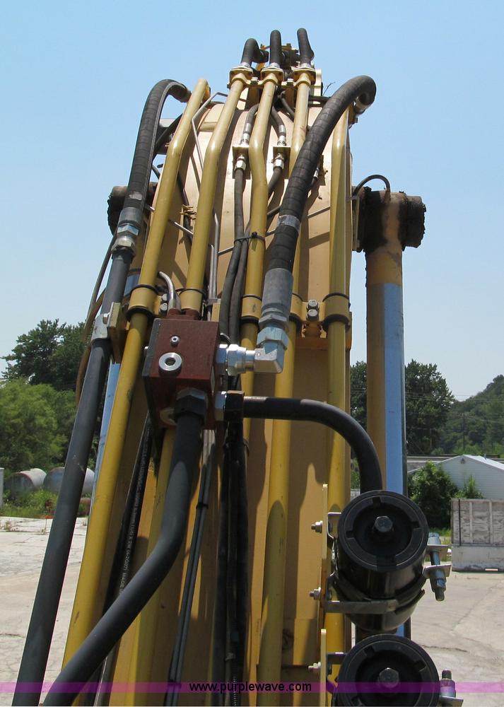 image for item C2326 2008 Komatsu PC400LC-8 excavator