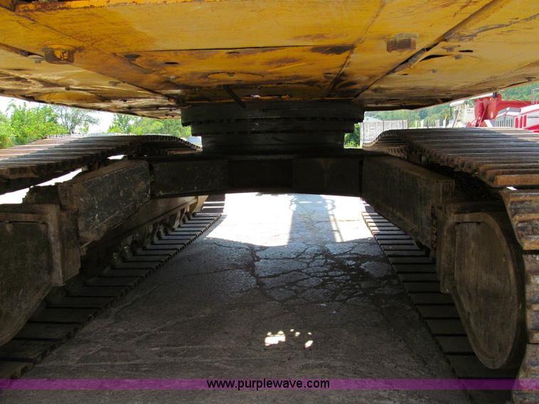 image for item C2326 2008 Komatsu PC400LC-8 excavator