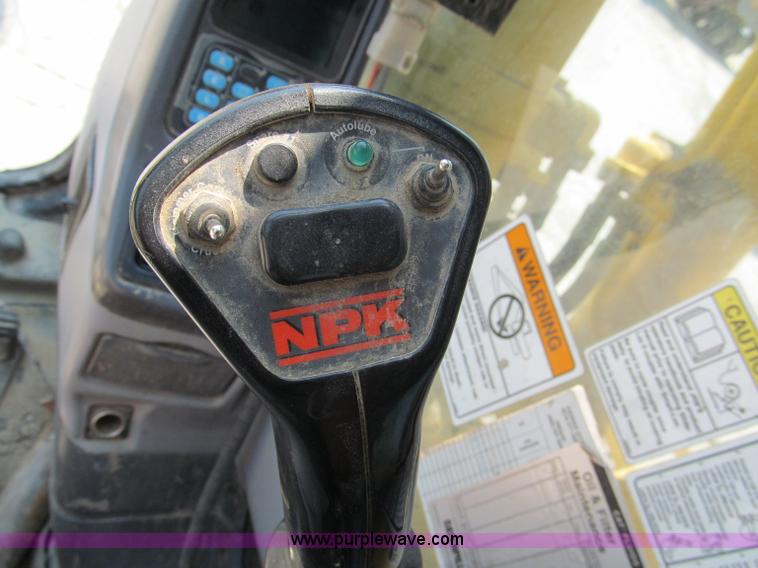 image for item C2327 2004 Komatsu PC400LC-7 excavator