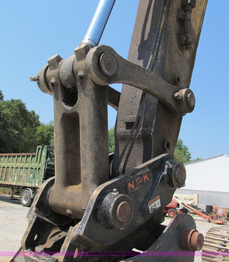 image for item C2327 2004 Komatsu PC400LC-7 excavator