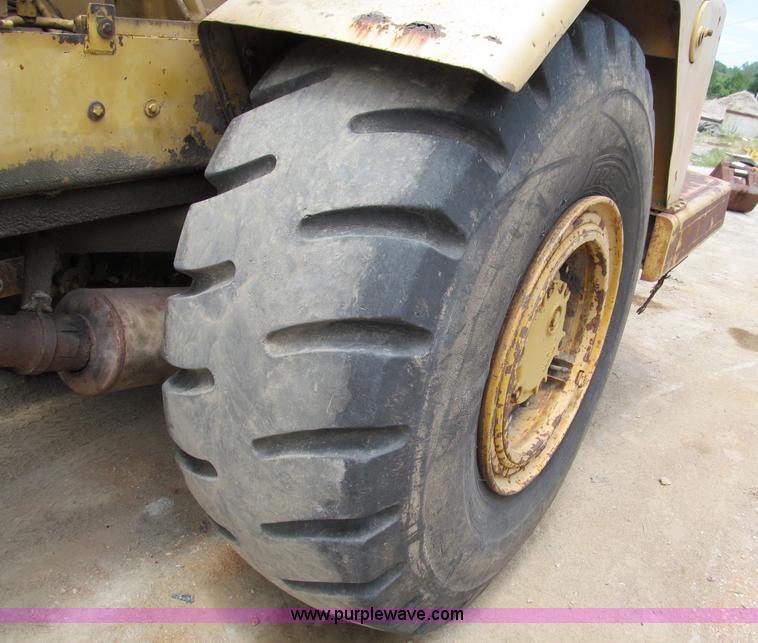 image for item C2361 1976 Caterpillar 613B elevating scraper