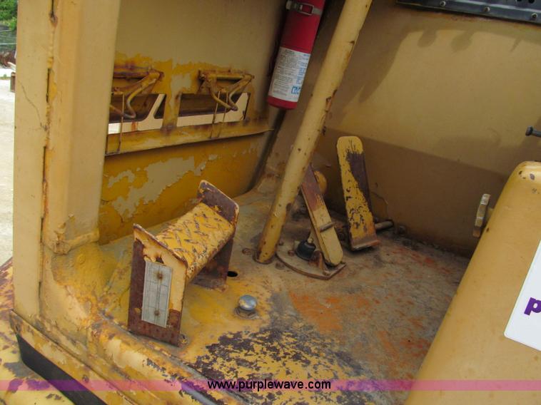 image for item C2361 1976 Caterpillar 613B elevating scraper