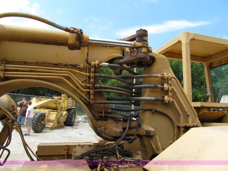 image for item C2361 1976 Caterpillar 613B elevating scraper