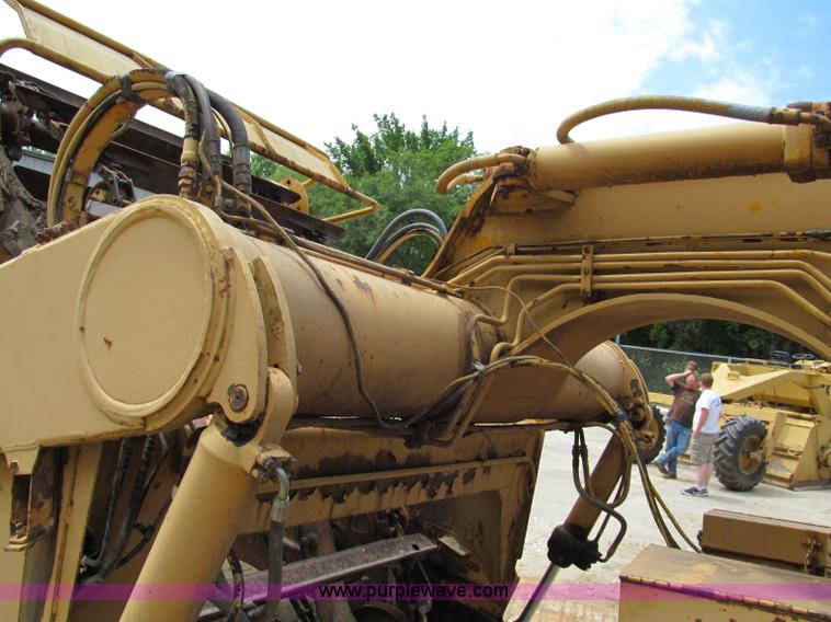 image for item C2361 1976 Caterpillar 613B elevating scraper