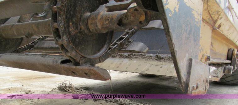 image for item C2361 1976 Caterpillar 613B elevating scraper