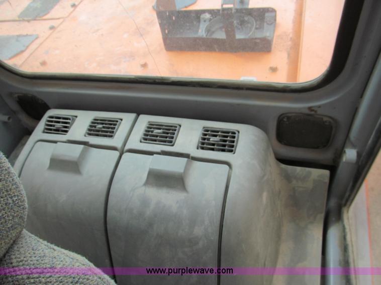 image for item C2362 1999 Hitachi EX270 LC-5 excavator