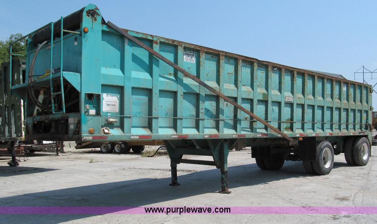image for item C2370 1996 Steco 40' ejector trailer