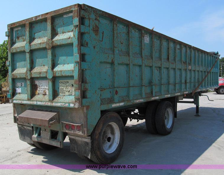 image for item C2370 1996 Steco 40' ejector trailer