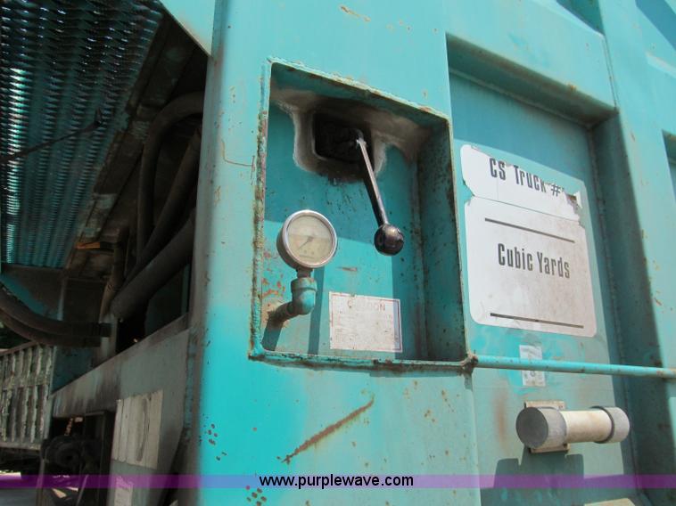 image for item C2370 1996 Steco 40' ejector trailer