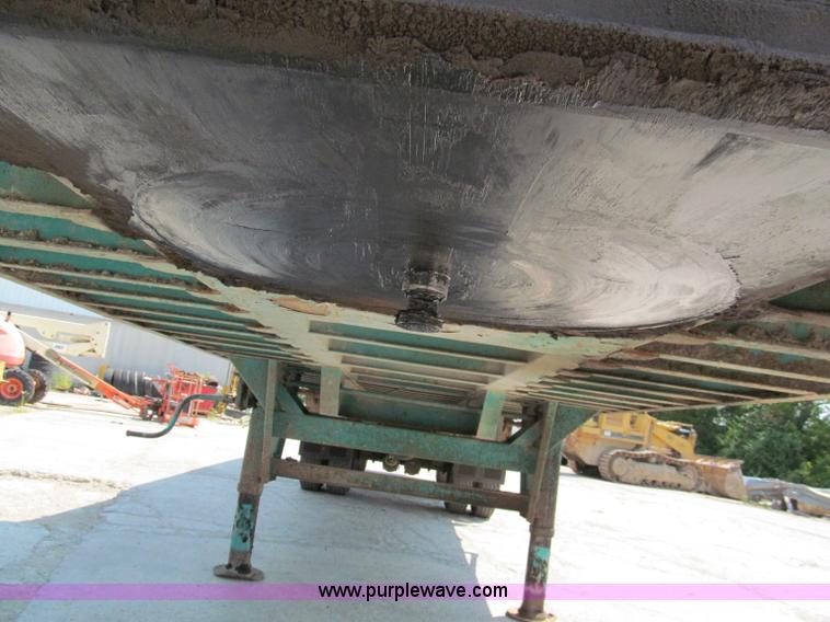 image for item C2370 1996 Steco 40' ejector trailer