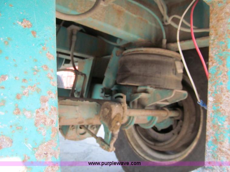 image for item C2370 1996 Steco 40' ejector trailer