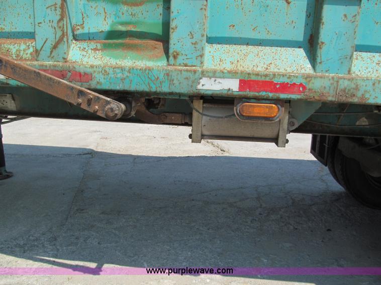 image for item C2370 1996 Steco 40' ejector trailer