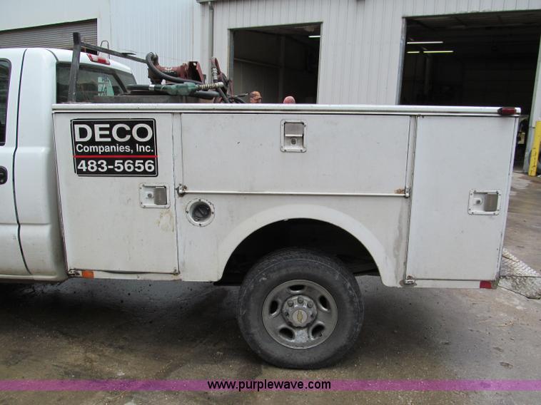 image for item C2388 2003 Chevrolet Silverado 2500 HD service truck