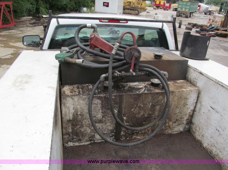 image for item C2388 2003 Chevrolet Silverado 2500 HD service truck