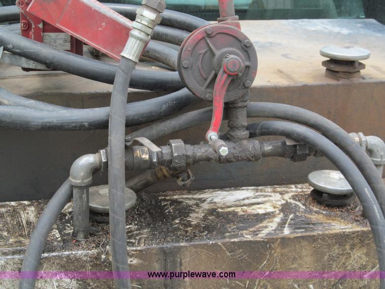 image for item C2388 2003 Chevrolet Silverado 2500 HD service truck