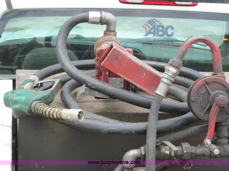 image for item C2388 2003 Chevrolet Silverado 2500 HD service truck