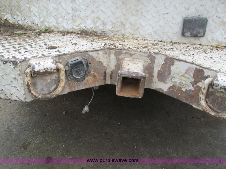 image for item C2388 2003 Chevrolet Silverado 2500 HD service truck