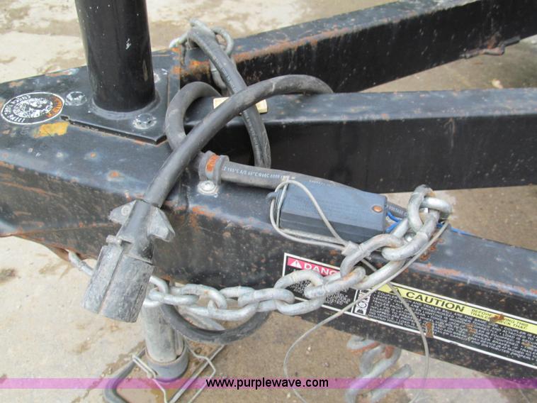 image for item C2389 2008 Doolittle 16' enclosed trailer