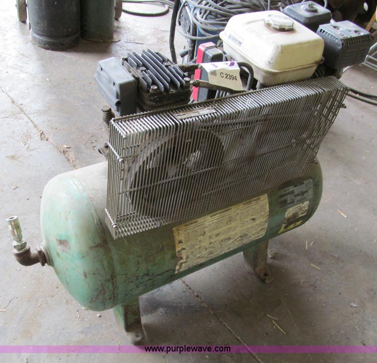 image for item C2394 Speedaire 30 gallon air compressor