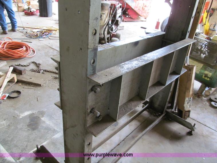 image for item C2398 Dake 6-475 70 ton shop press