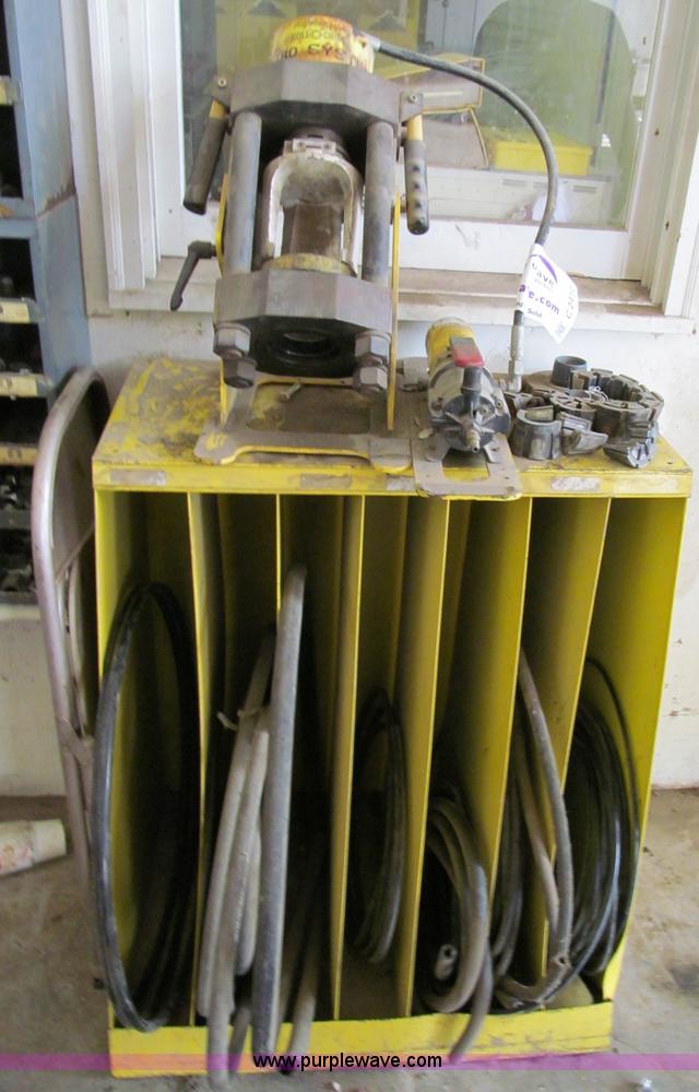 image for item C2412 Weatherhead T48 2-2 hydraulic hose crimper