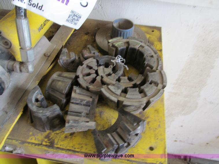 image for item C2412 Weatherhead T48 2-2 hydraulic hose crimper