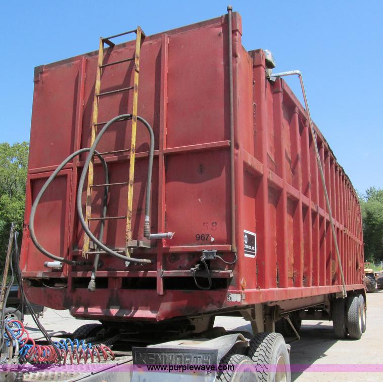 image for item C2418 1969 Strick ejector trailer