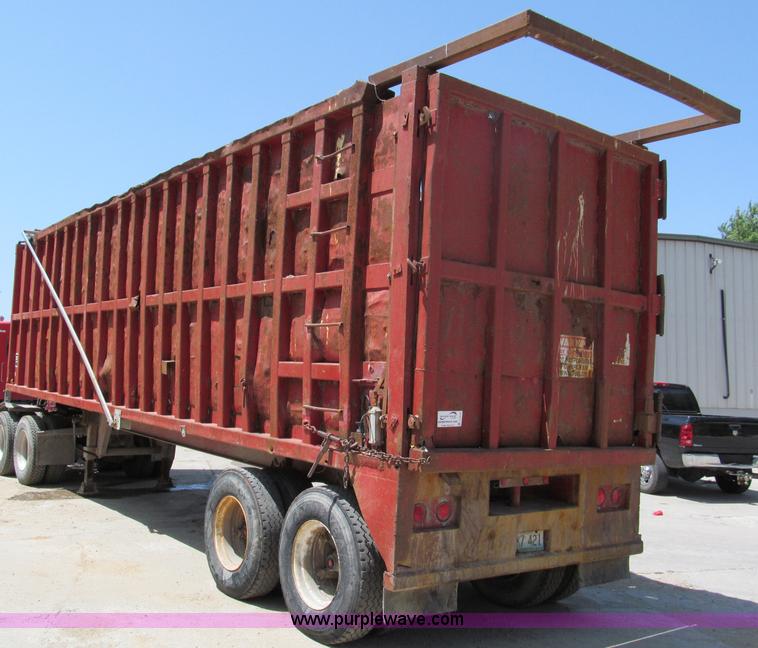 image for item C2418 1969 Strick ejector trailer