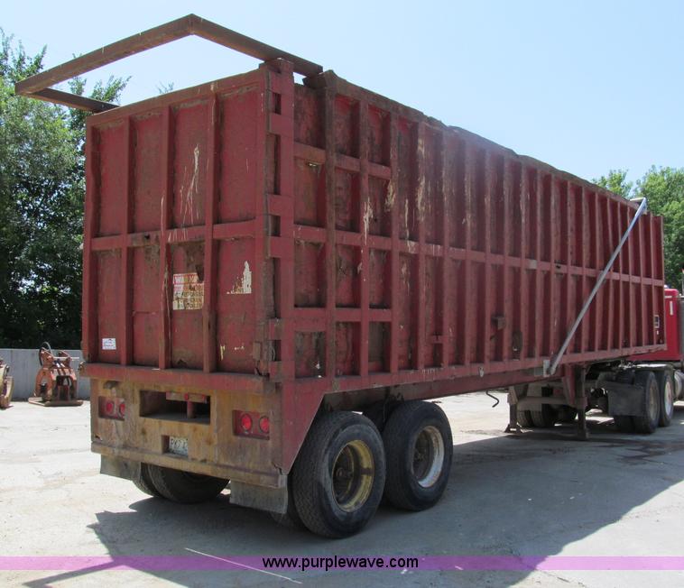 image for item C2418 1969 Strick ejector trailer