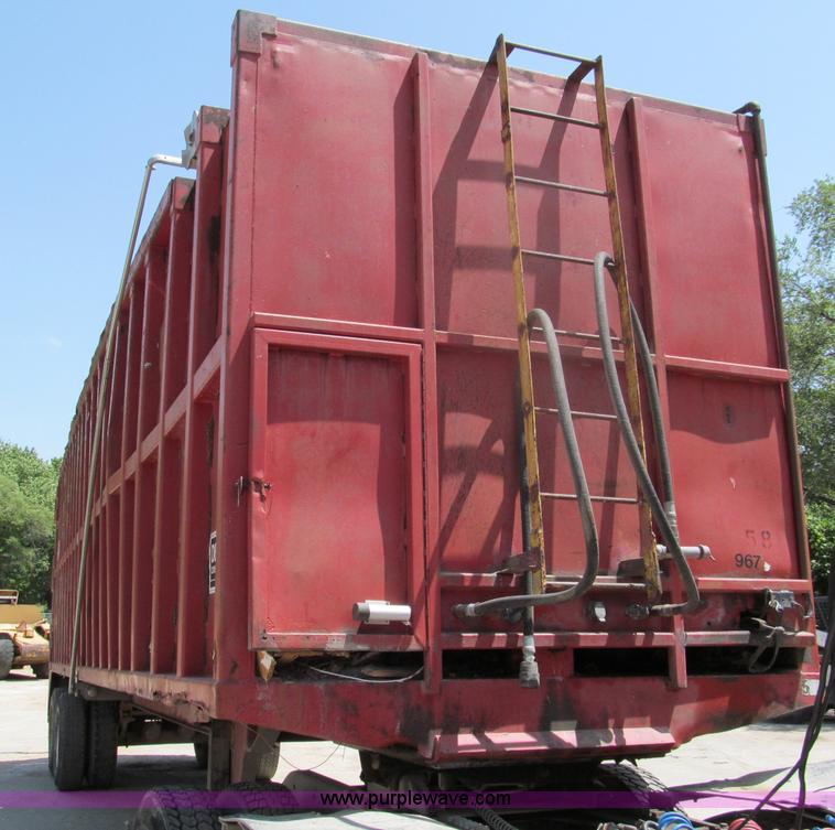 image for item C2418 1969 Strick ejector trailer