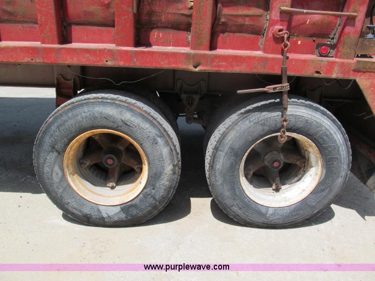 image for item C2418 1969 Strick ejector trailer