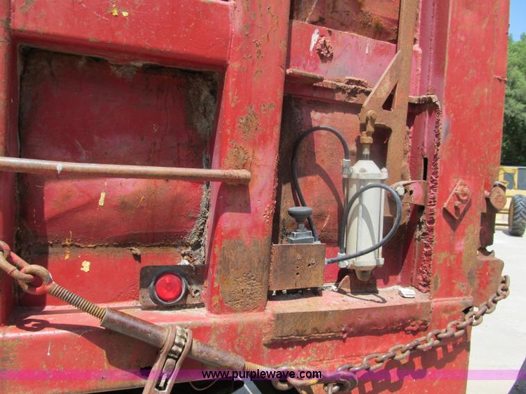 image for item C2418 1969 Strick ejector trailer