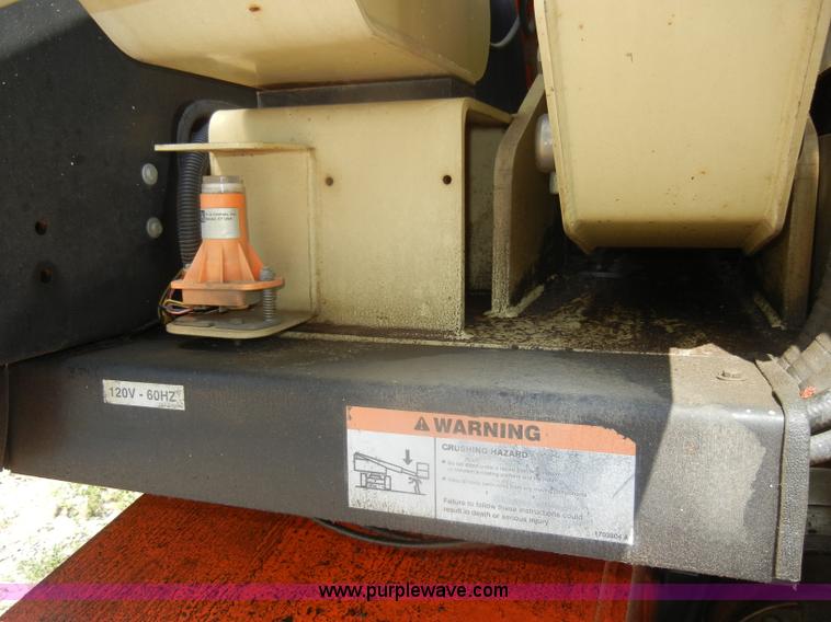 image for item D4163 1998 JLG 45' articulating boom lift