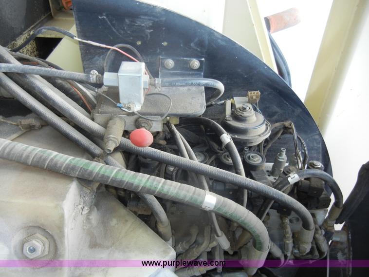 image for item D4163 1998 JLG 45' articulating boom lift