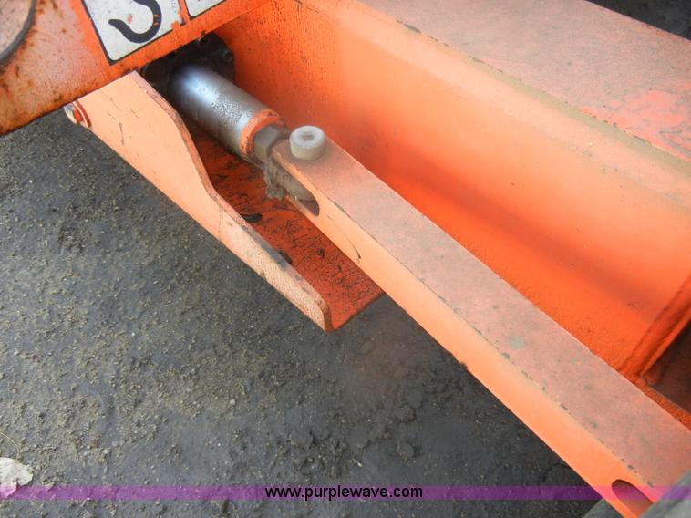 image for item D4163 1998 JLG 45' articulating boom lift