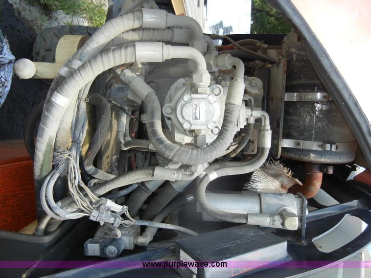 image for item D4163 1998 JLG 45' articulating boom lift