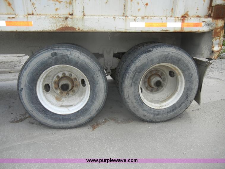 image for item D4166 1972 Heil 38' ejector trailer