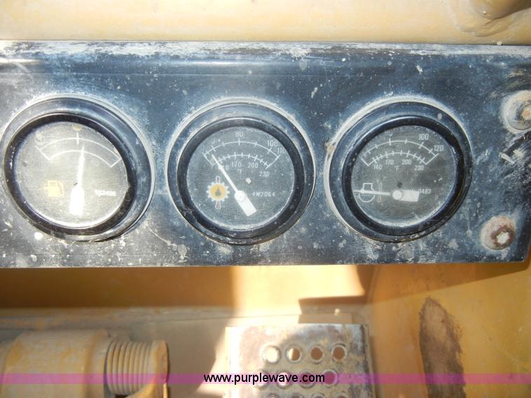 image for item D4169 1995 Caterpillar 963B track loader