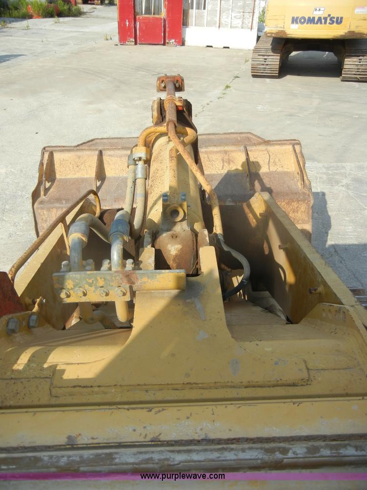 image for item D4169 1995 Caterpillar 963B track loader