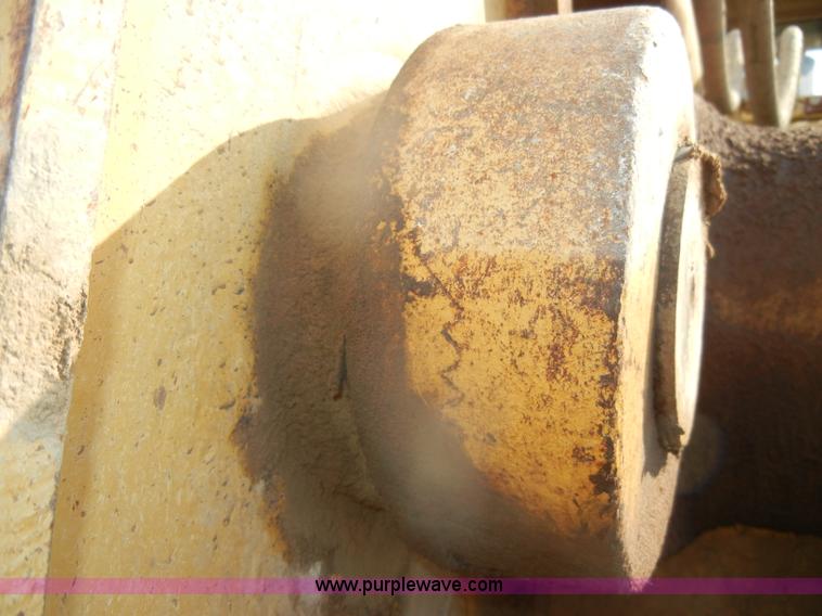 image for item D4169 1995 Caterpillar 963B track loader