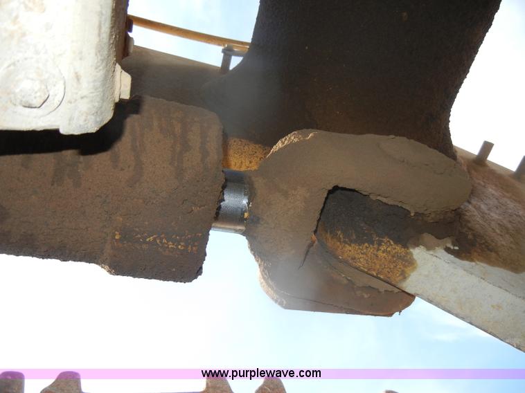 image for item D4169 1995 Caterpillar 963B track loader