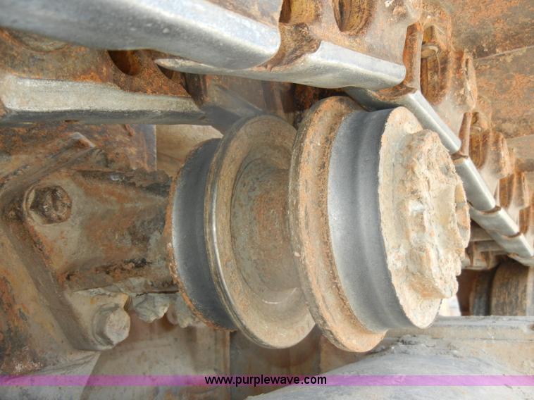 image for item D4169 1995 Caterpillar 963B track loader